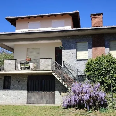 アパート Casale Cadeloro Nebbiuno